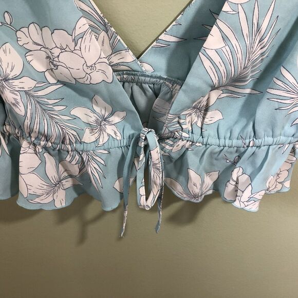 Forever 21 Women's Woven Sleeveless Top Light Blue Tropical Flowers Size Small - Picture 2 of 4